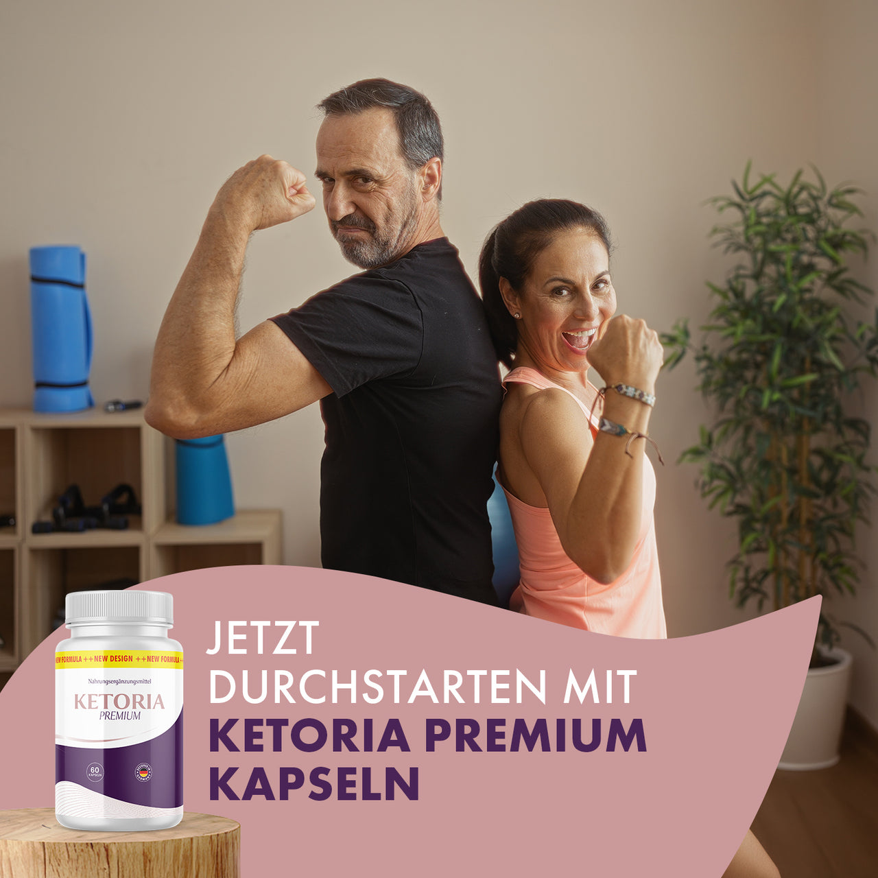 Mann und Frau stehen Rücken an Rücken mit erhobenen Armen, daneben eine Dose Ketoria Premium