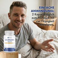Thumbnail for Mann hält zwei Nahrungsergänzung Kapseln im Bett, Sägepalmen Premium Dose mit Anwendungshinweis